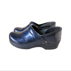 Dansko arabesque navy patent professional clog